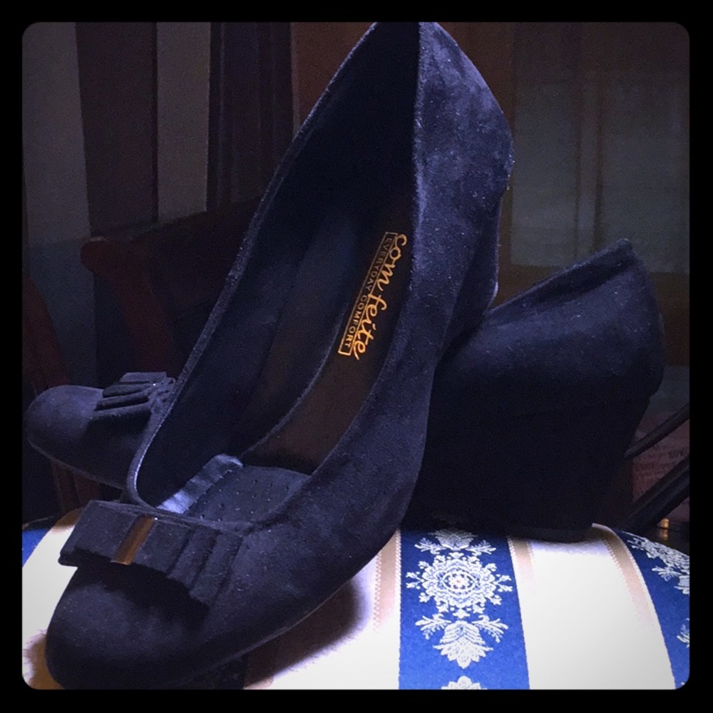Black Mimi Wedge Pumps